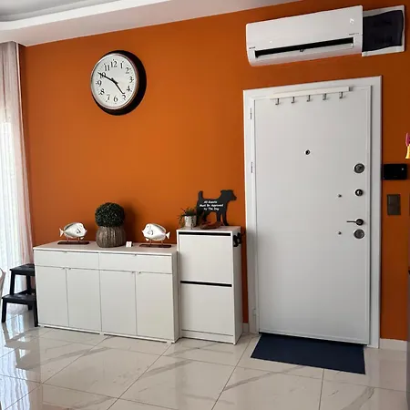 Cozy 2-bedroom Apartment, Cleopatra Beach,