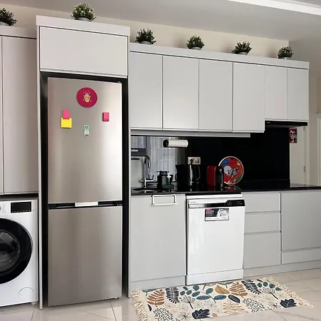 Cozy 2-bedroom Apartment, Cleopatra Beach, Apartment Alanya