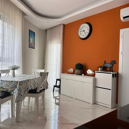 Apartment Cozy 2-bedroom Apartment, Cleopatra Beach, Alanya
